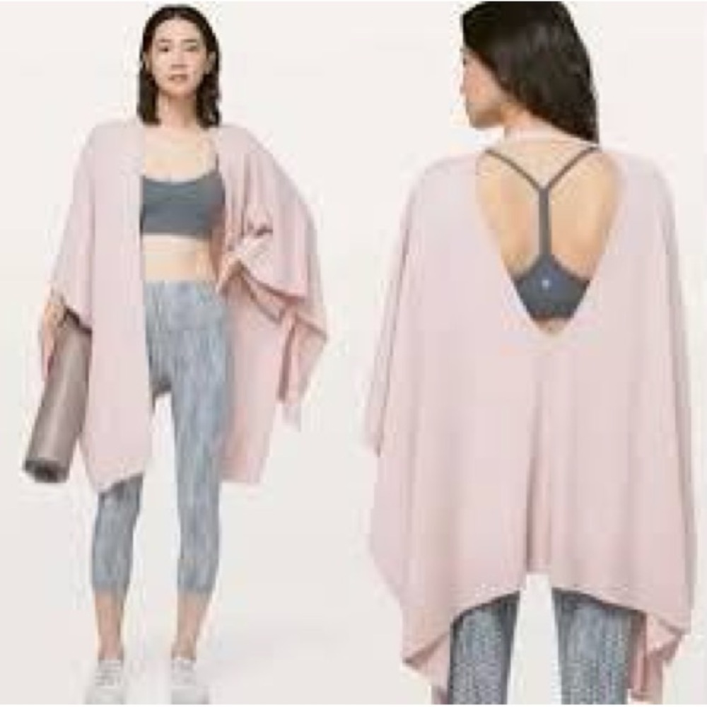 Lululemon Free to Coast Wrap